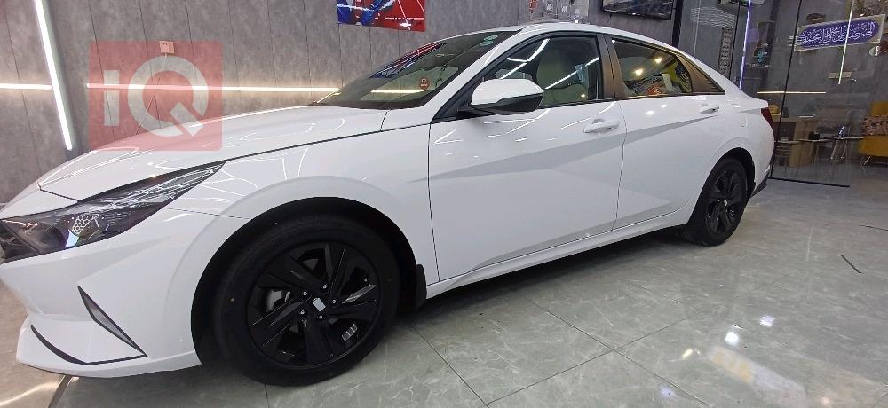 هیوندای ئەلەنترا